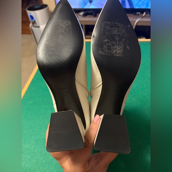 Marc Fisher Women’s White Yanara Heeled Bootie 9 - Picture 10 of 11